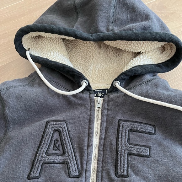Abercrombie and Fitch Pile fleece hoodie - Picture 2 of 7